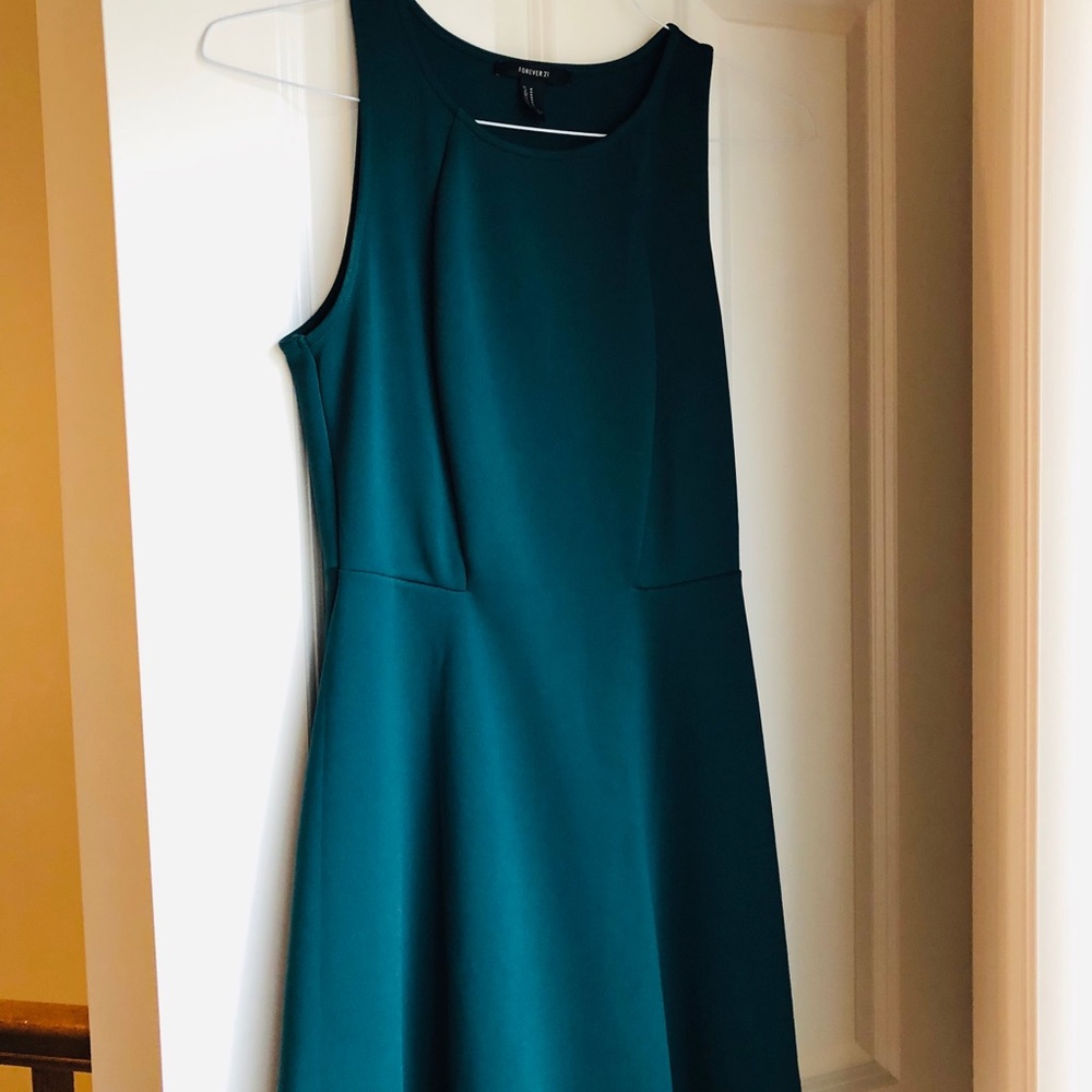 Green sleeveless A line dress